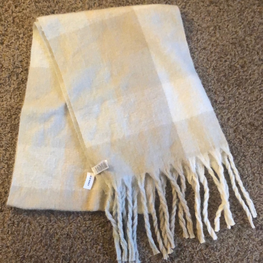 Cozy scarf, new with tags.